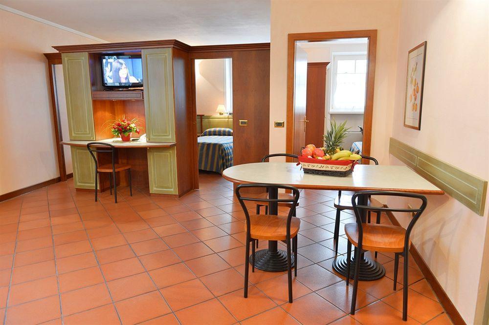 Residence Del Messaggero Rovereto  Eksteriør billede