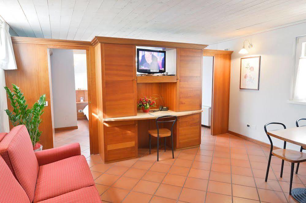 Residence Del Messaggero Rovereto  Eksteriør billede
